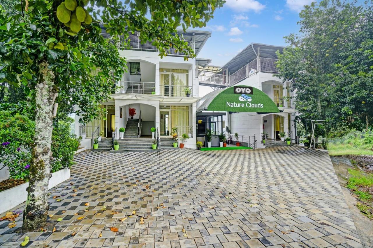 Oyo Flagship 81260 Star Lights Munnar Exterior photo