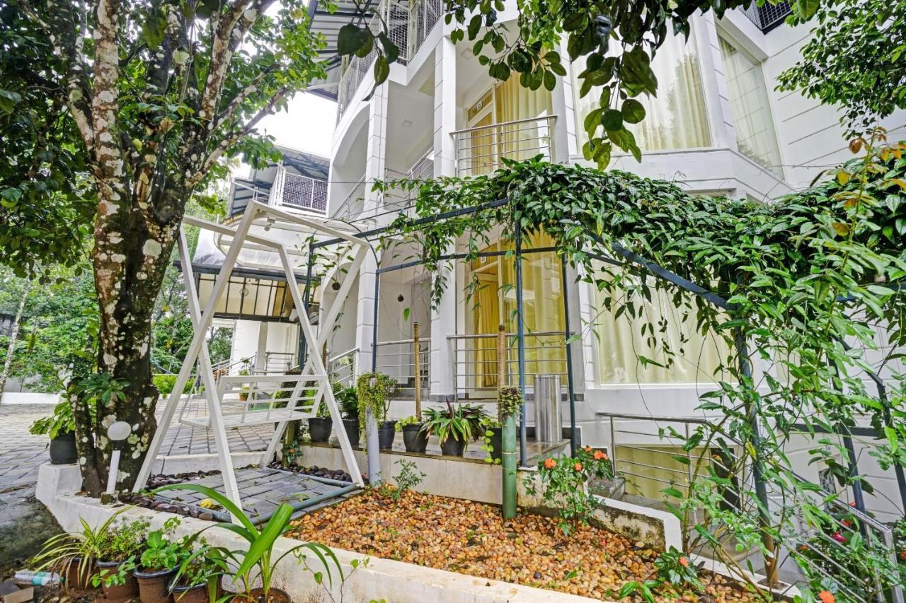Oyo Flagship 81260 Star Lights Munnar Exterior photo