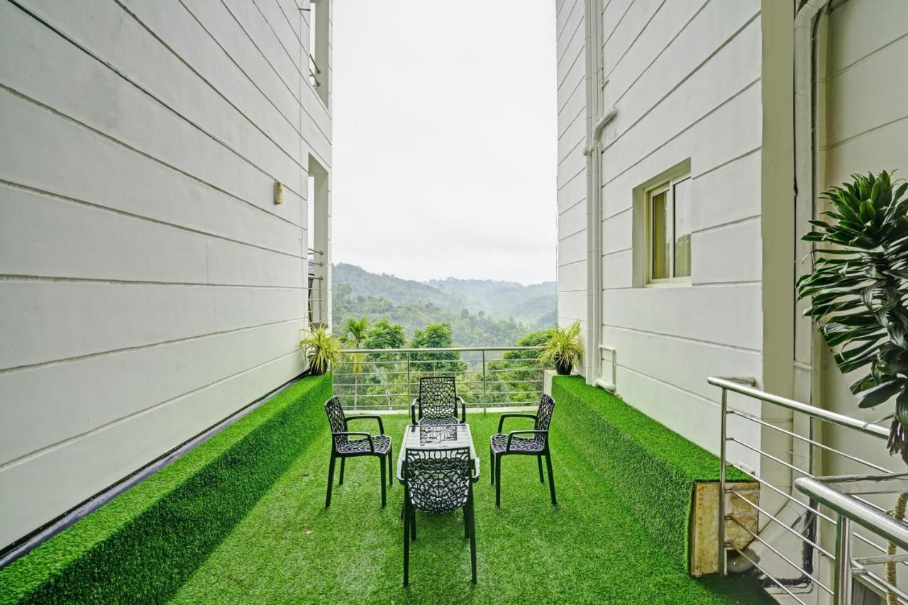 Oyo Flagship 81260 Star Lights Munnar Exterior photo