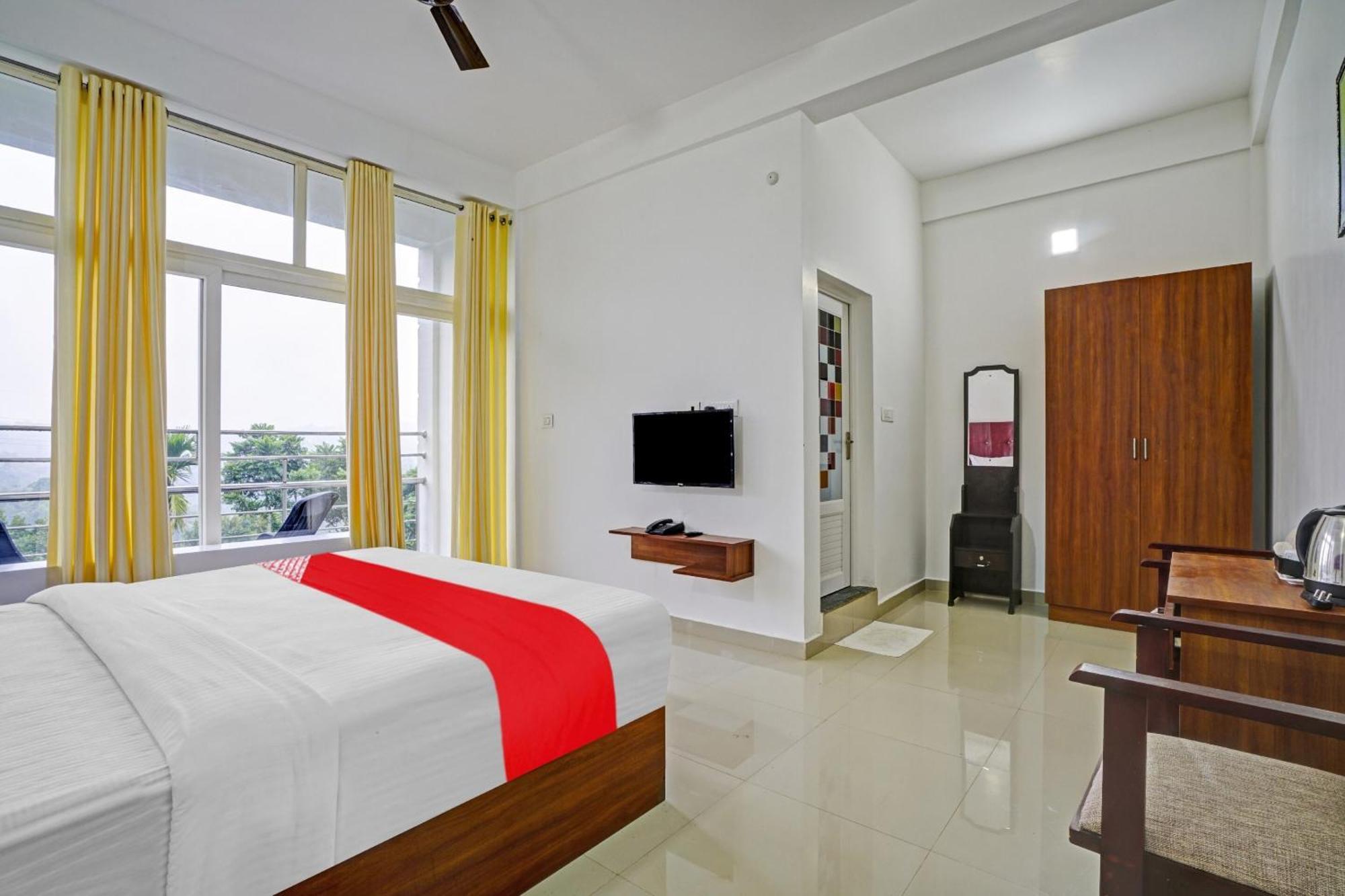 Oyo Flagship 81260 Star Lights Munnar Exterior photo