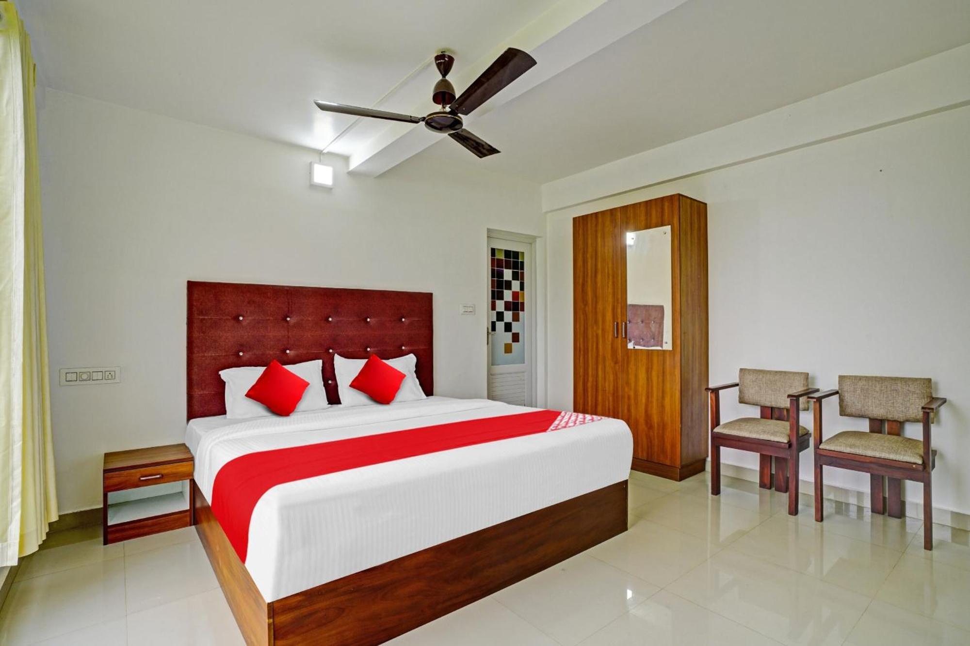 Oyo Flagship 81260 Star Lights Munnar Exterior photo